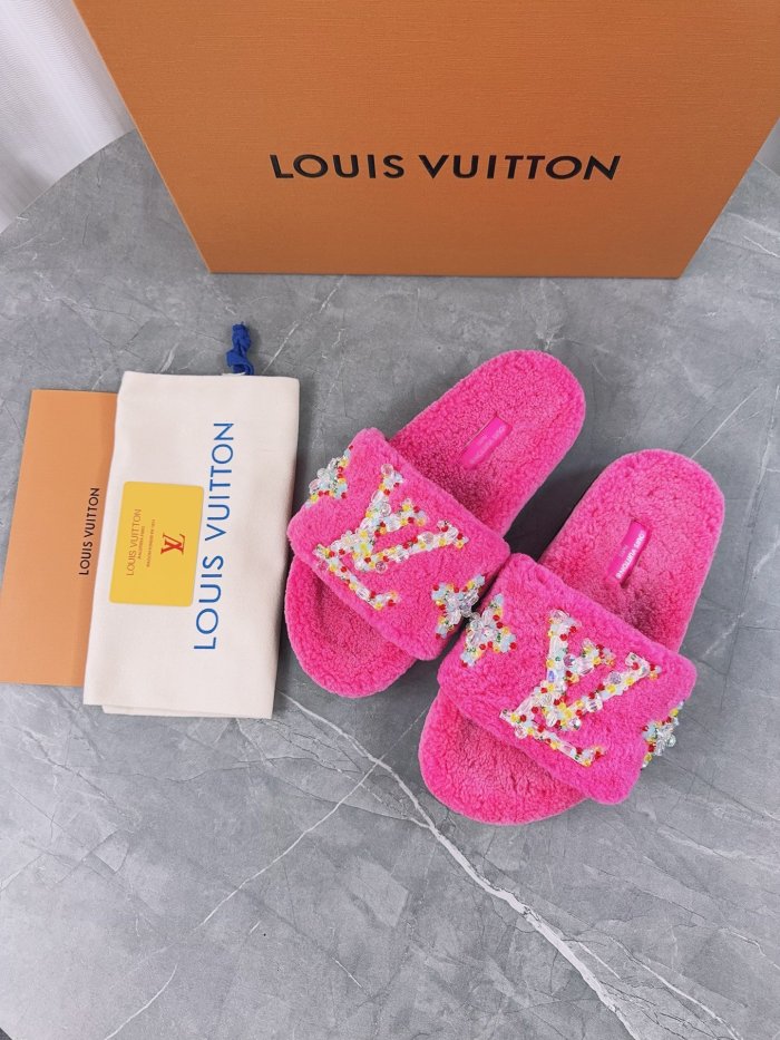 Women L*ouis V*uitton Top Quality Sandals003