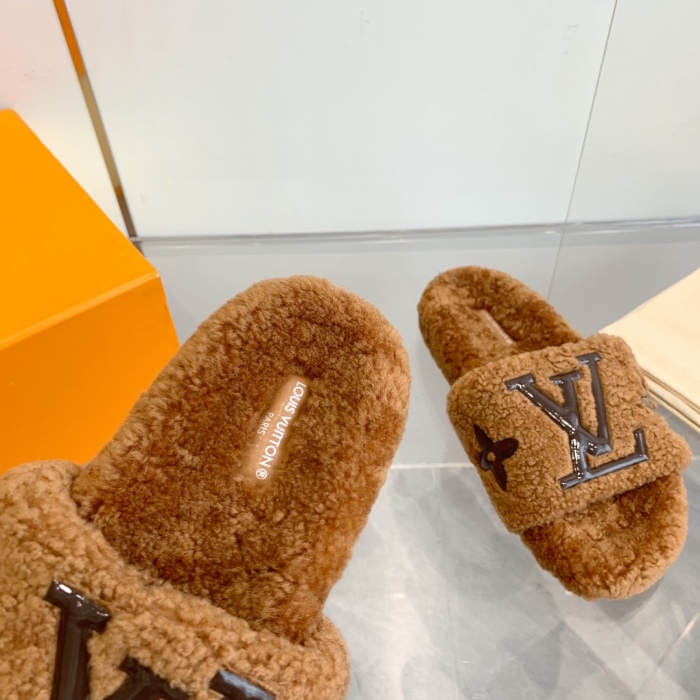 Women L*ouis V*uitton Top Quality Sandals