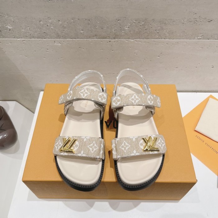 Women L*ouis V*uitton Top Quality Sandals016