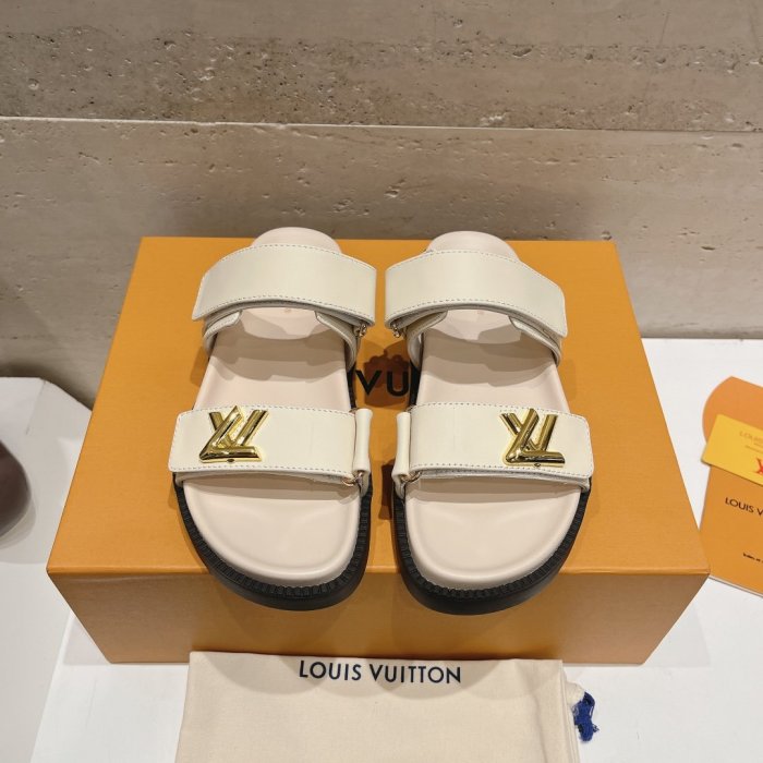 Women L*ouis V*uitton Top Quality Sandals017