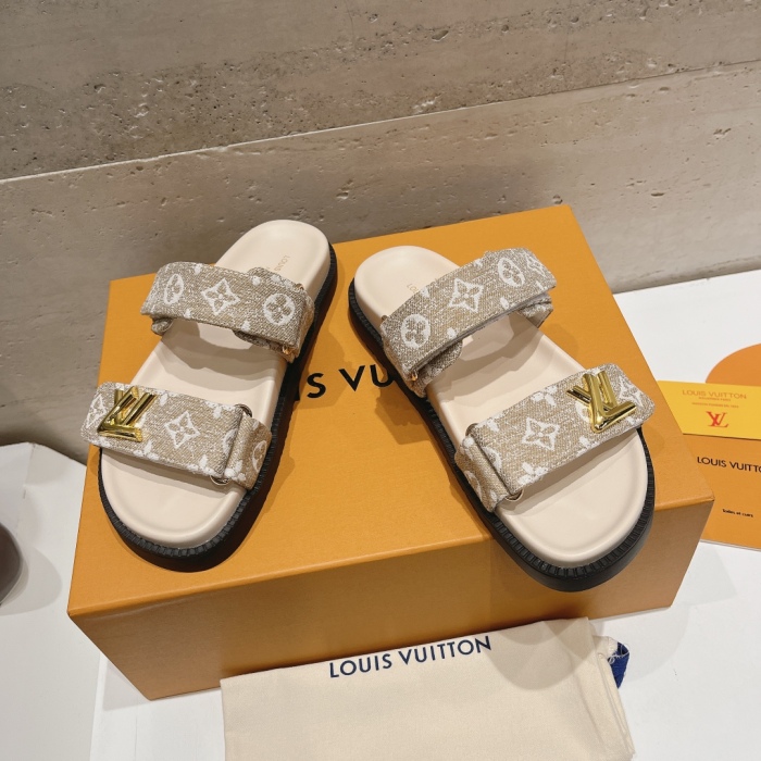Women L*ouis V*uitton Top Quality Sandals018