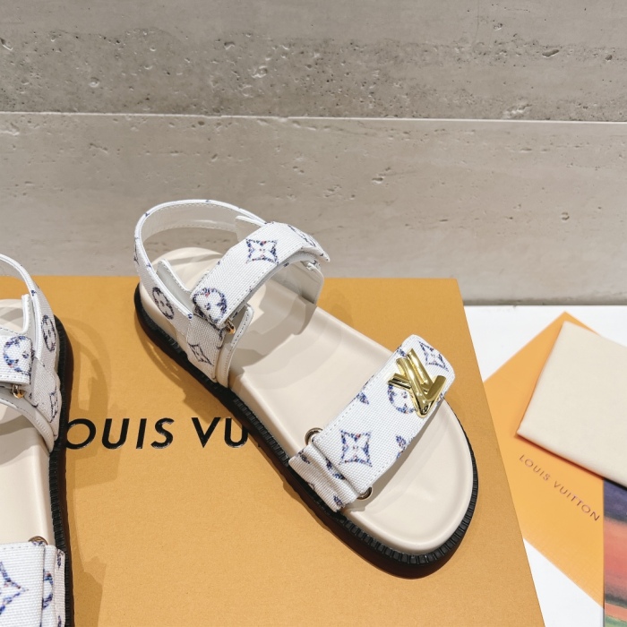 Women L*ouis V*uitton Top Quality Sandals016