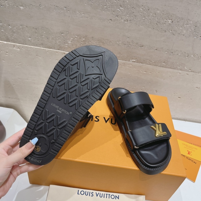 Women L*ouis V*uitton Top Quality Sandals017