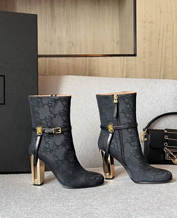 Women  F*endi Top  Quality  Boot