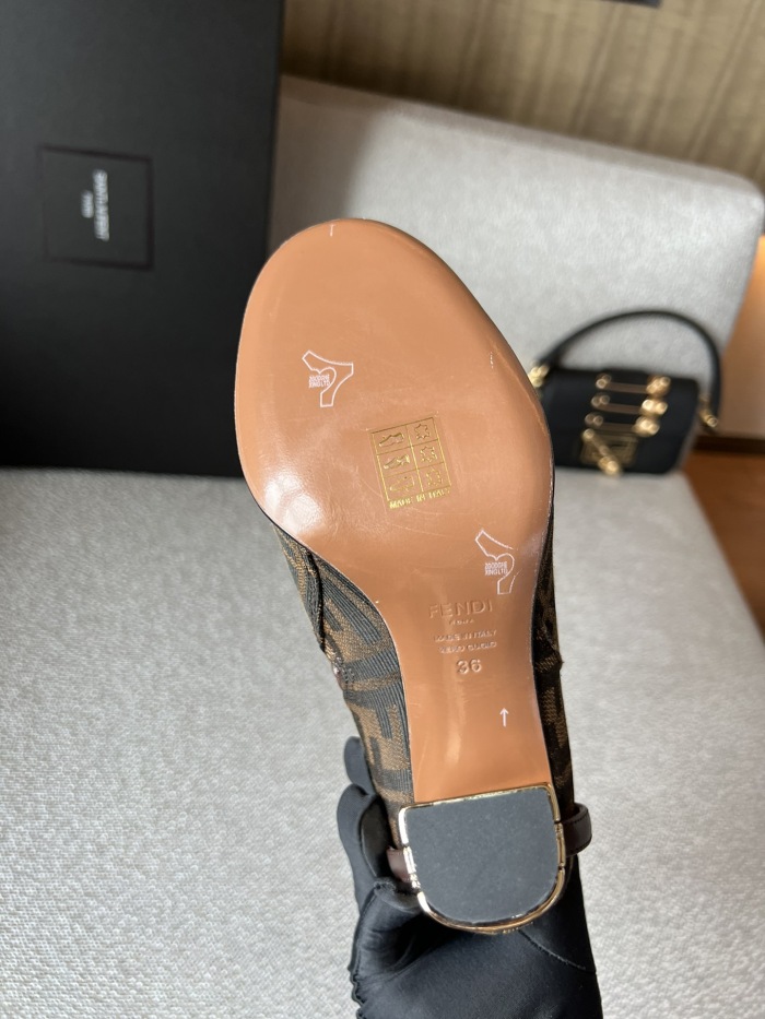 Women   F*endi Top  Quality Boot
