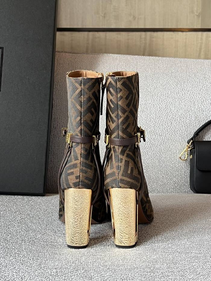 Women   F*endi Top  Quality Boot