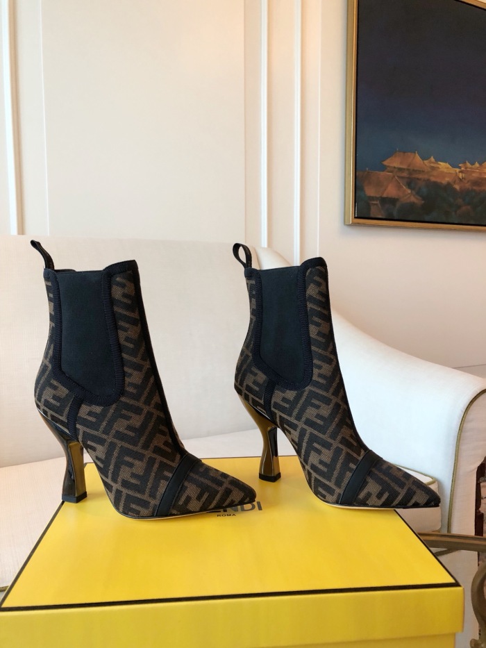 Women  F*endi Top  Quality  Boot