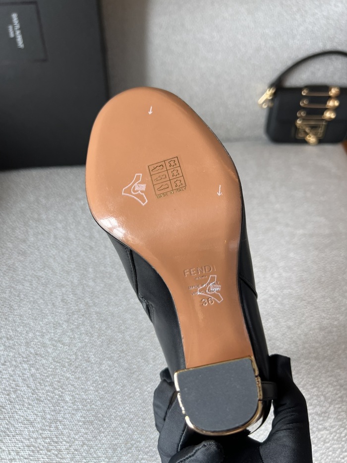 Women   F*endi Top  Quality Boot