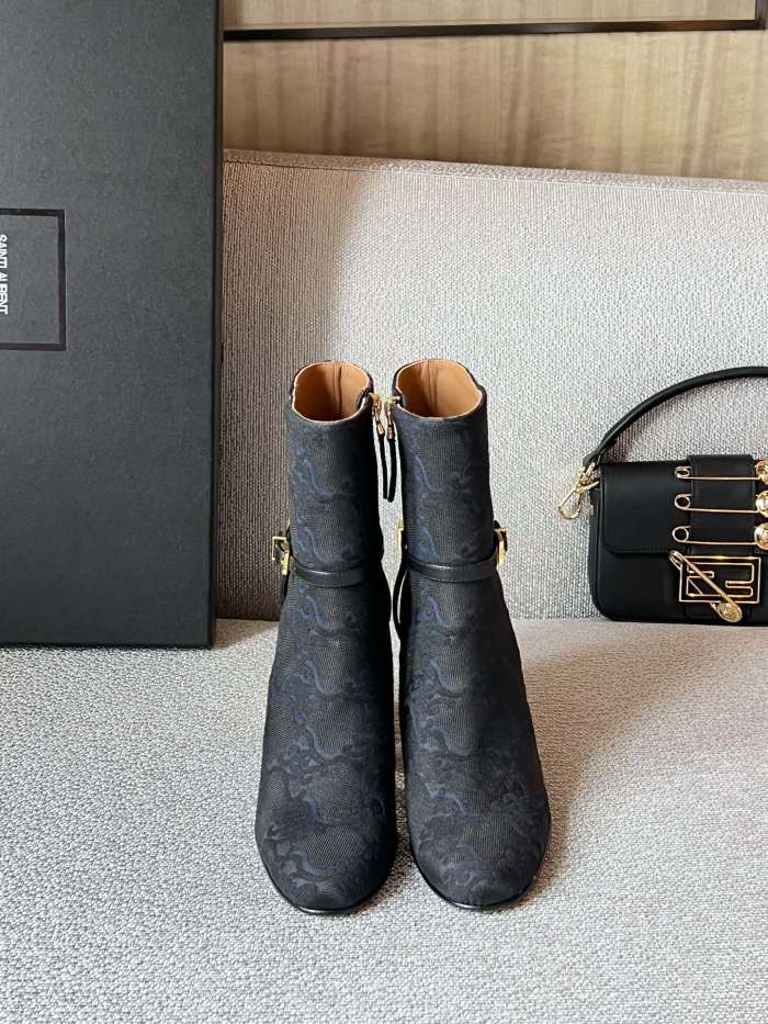 Women  F*endi Top  Quality  Boot