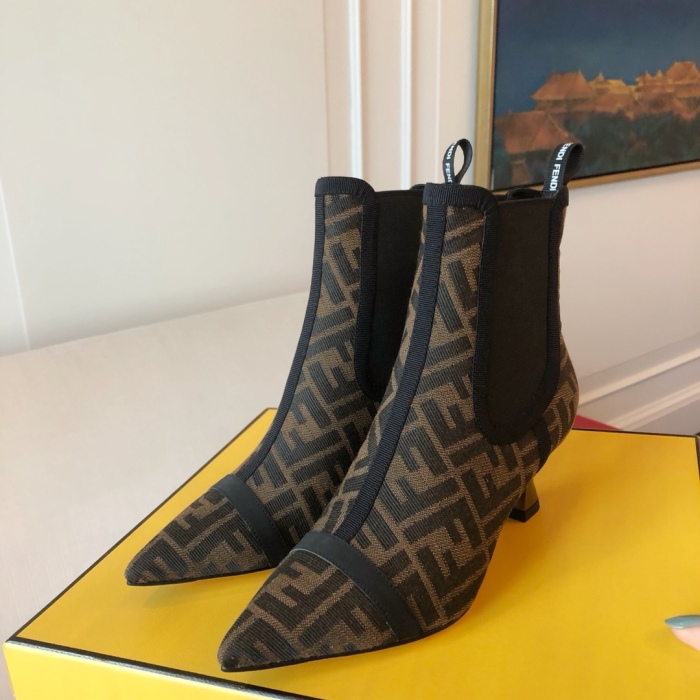 Women   F*endi Top  Quality Boot