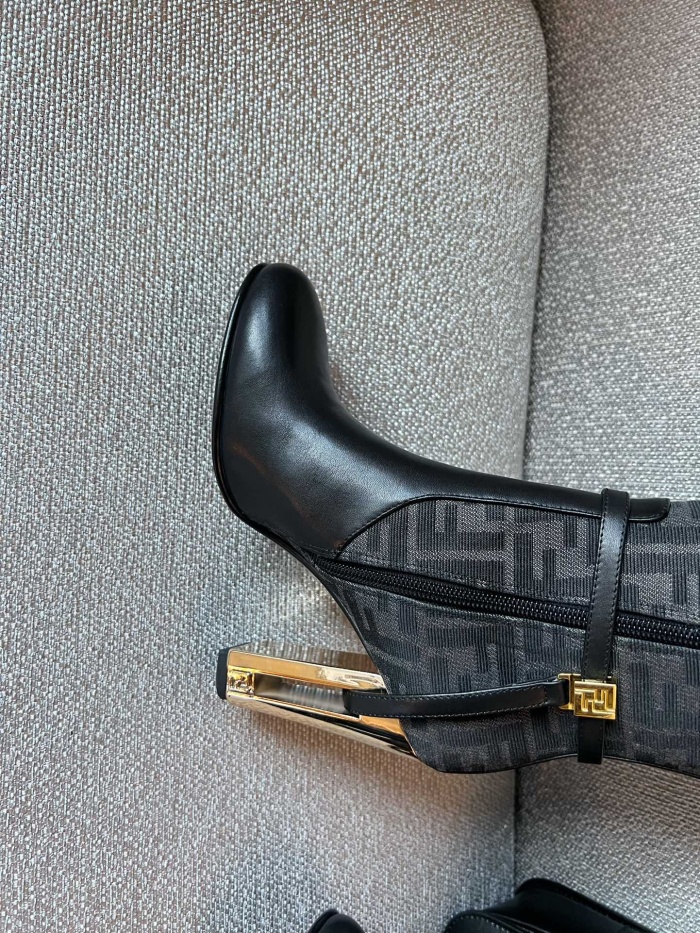 Women   F*endi Top  Quality Boot