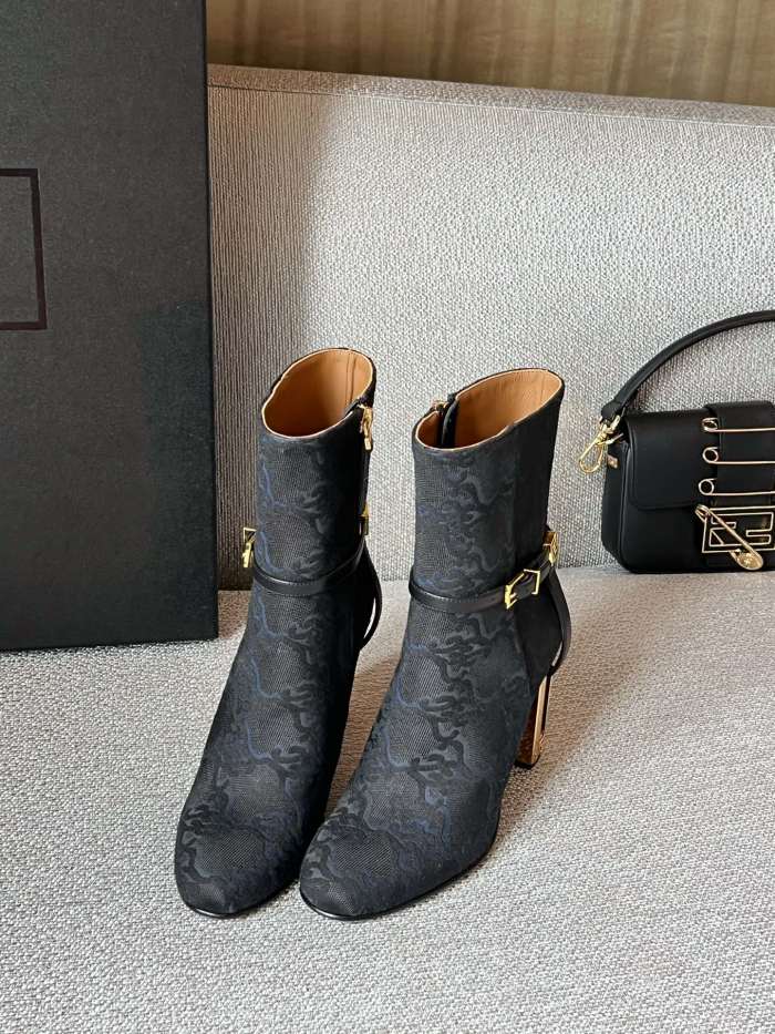 Women  F*endi Top  Quality  Boot
