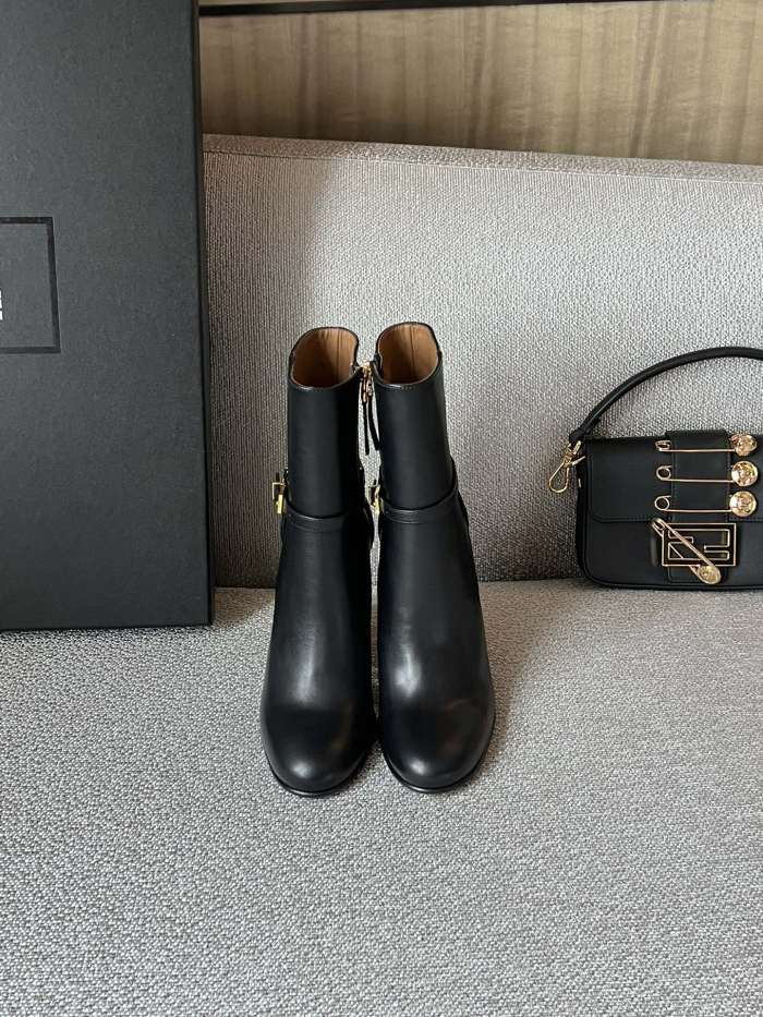 Women   F*endi Top  Quality Boot