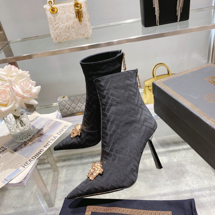 Women   F*endi Top  Quality Boot
