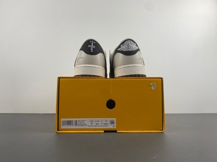 T*ravis S*cott x A*ir Jor*dan 1 Low OG  LX1988-100