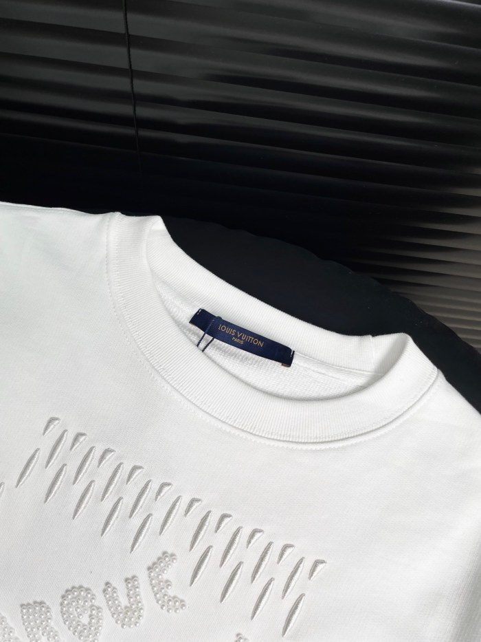  Top Quality2724