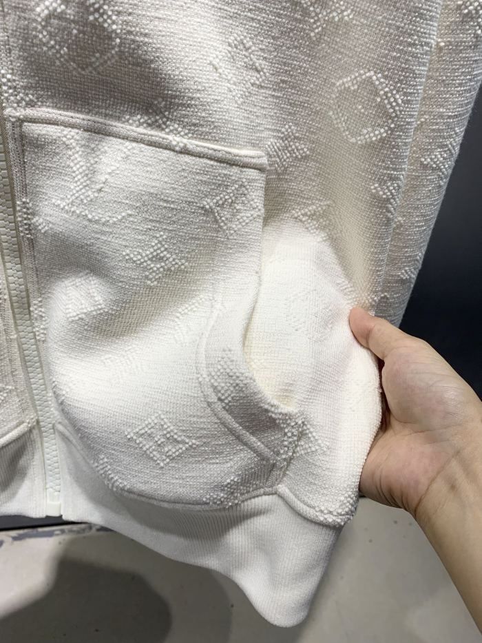  Top Quality2742