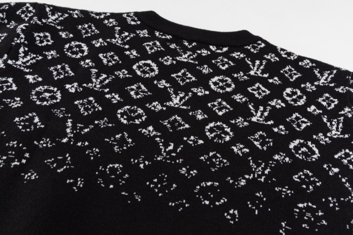  Top Quality2743