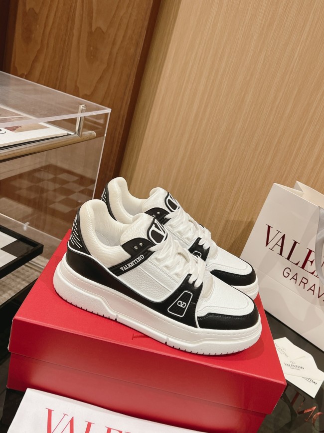 Men Women 𝑉*𝐴𝐿𝐸𝑁𝑇𝐼𝑁𝑂 Top Sneakers