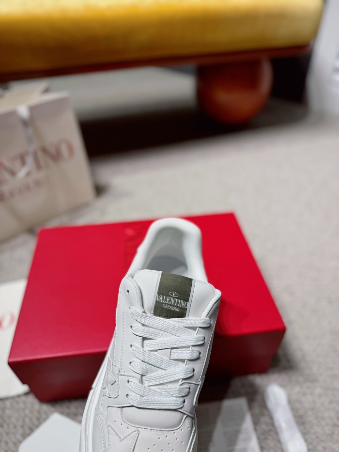 Men Women 𝑉*𝐴𝐿𝐸𝑁𝑇𝐼𝑁𝑂 Top Sneakers