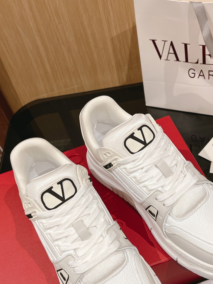 Men Women 𝑉*𝐴𝐿𝐸𝑁𝑇𝐼𝑁𝑂 Top Sneakers