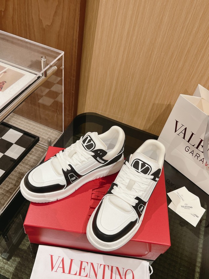 Men Women 𝑉*𝐴𝐿𝐸𝑁𝑇𝐼𝑁𝑂 Top Sneakers