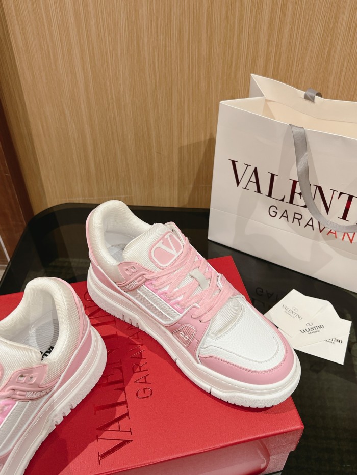 Men Women 𝑉*𝐴𝐿𝐸𝑁𝑇𝐼𝑁𝑂 Top Sneakers
