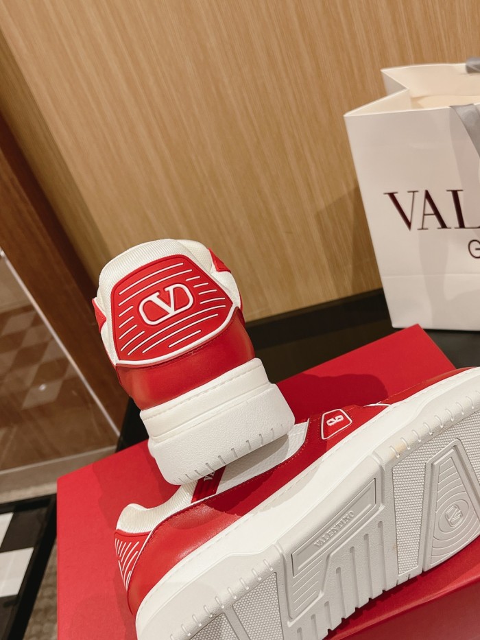 Men Women 𝑉*𝐴𝐿𝐸𝑁𝑇𝐼𝑁𝑂 Top Sneakers