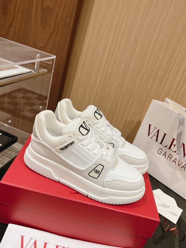 Men Women 𝑉*𝐴𝐿𝐸𝑁𝑇𝐼𝑁𝑂 Top Sneakers