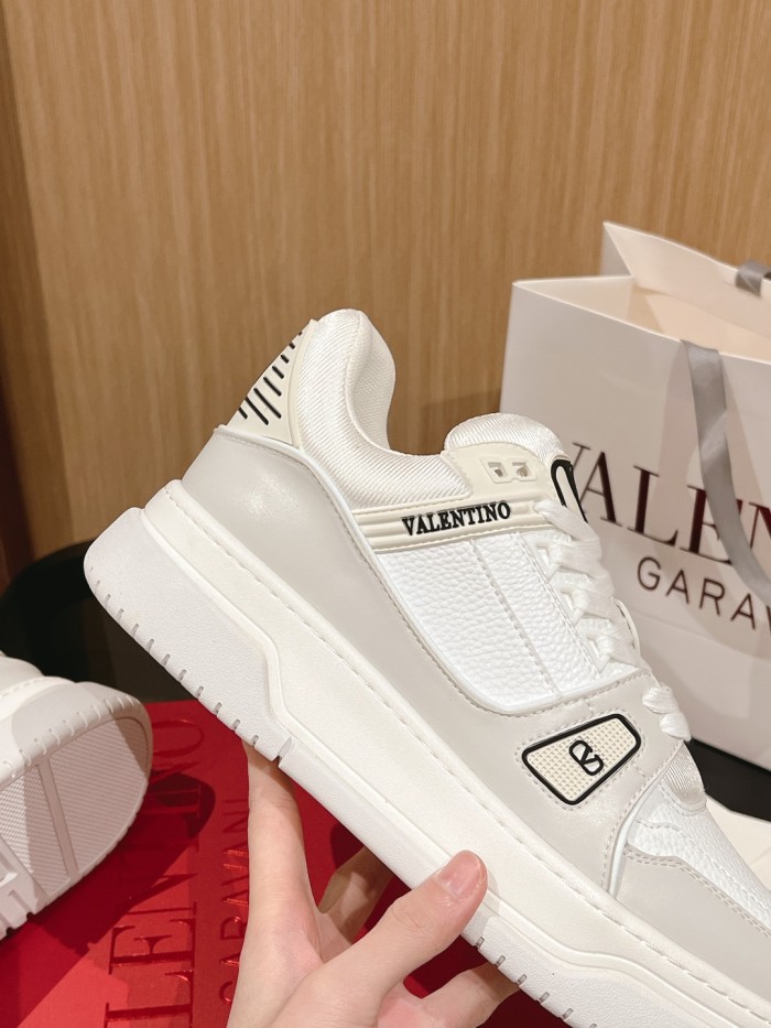 Men Women 𝑉*𝐴𝐿𝐸𝑁𝑇𝐼𝑁𝑂 Top Sneakers