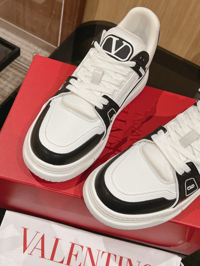 Men Women 𝑉*𝐴𝐿𝐸𝑁𝑇𝐼𝑁𝑂 Top Sneakers