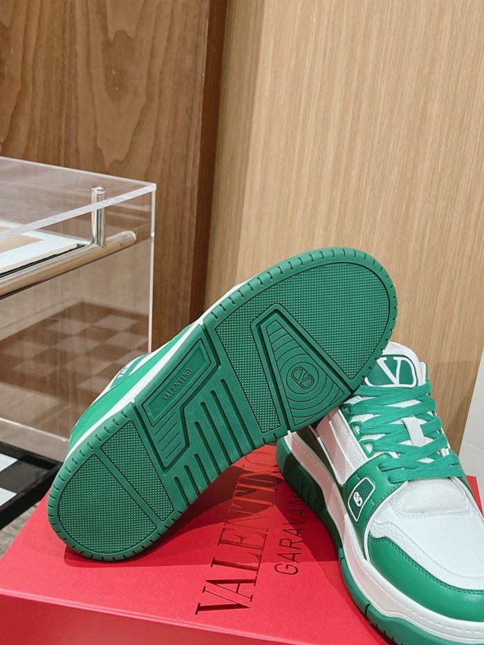Men Women 𝑉*𝐴𝐿𝐸𝑁𝑇𝐼𝑁𝑂 Top Sneakers