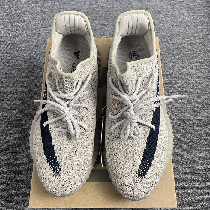 Yeezy Boost 350 V2 HP7870