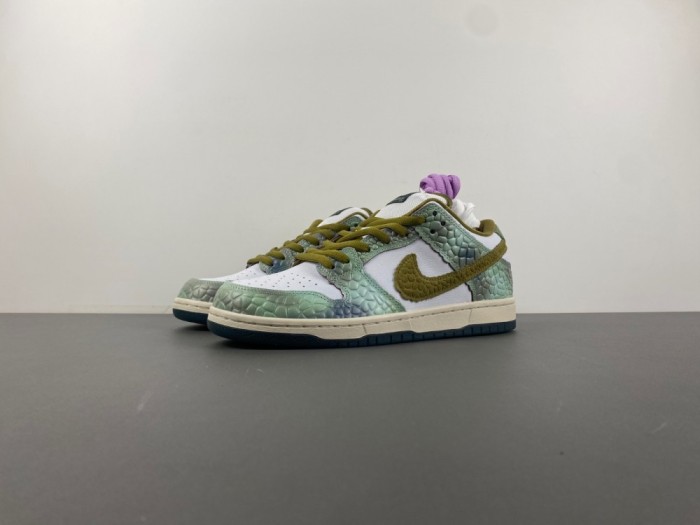 A*lexis S*ablone x D*unk Low SB 'Chameleon'  HJ3386-300