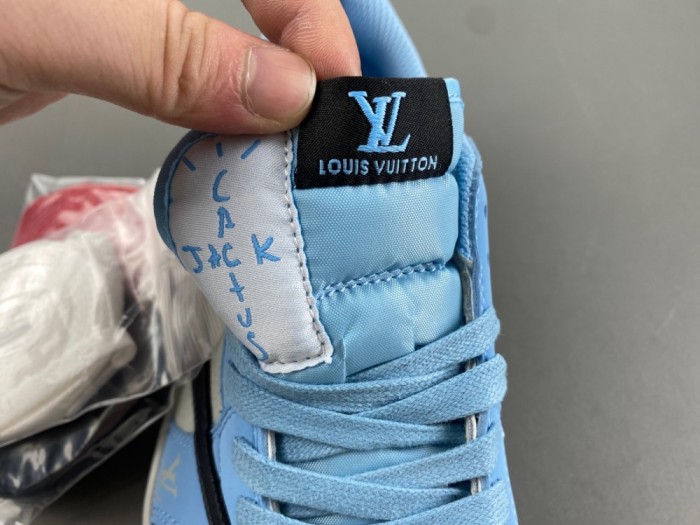 T*ravis S*cott x A*ir Jor*dan 1 Low DM7866-107