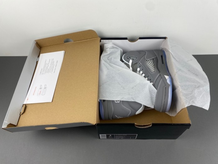 A*ir  Jor*dan 5 Retro 'Wolf Grey'  136027-005