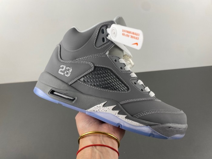 A*ir  Jor*dan 5 Retro 'Wolf Grey'  136027-005