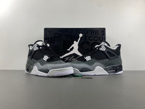 Air Jordan 4 Retro  FQ 8138一002