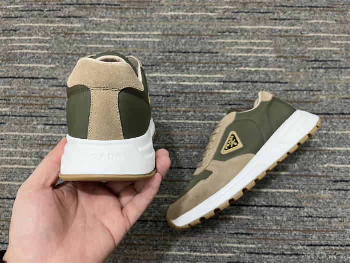Women  P*rada Top Quality Sneakers