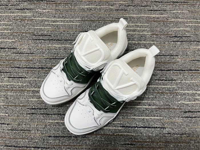 Men  𝑉*𝐴𝐿𝐸𝑁𝑇𝐼𝑁𝑂 Top Sneakers
