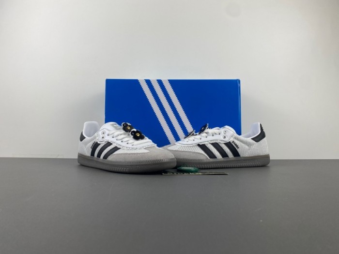 a*didas S*amba OG  “Lace Flower”  IH3371