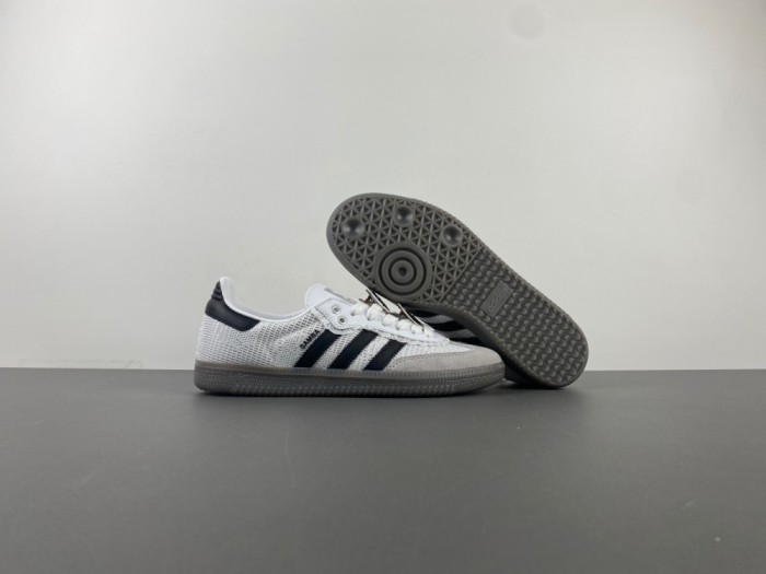 a*didas S*amba OG  “Lace Flower”  IH3371