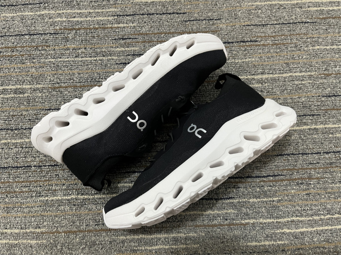 L*oewe Top Sneaker
