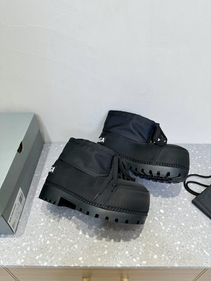 Women B*alenciaga Top Boots