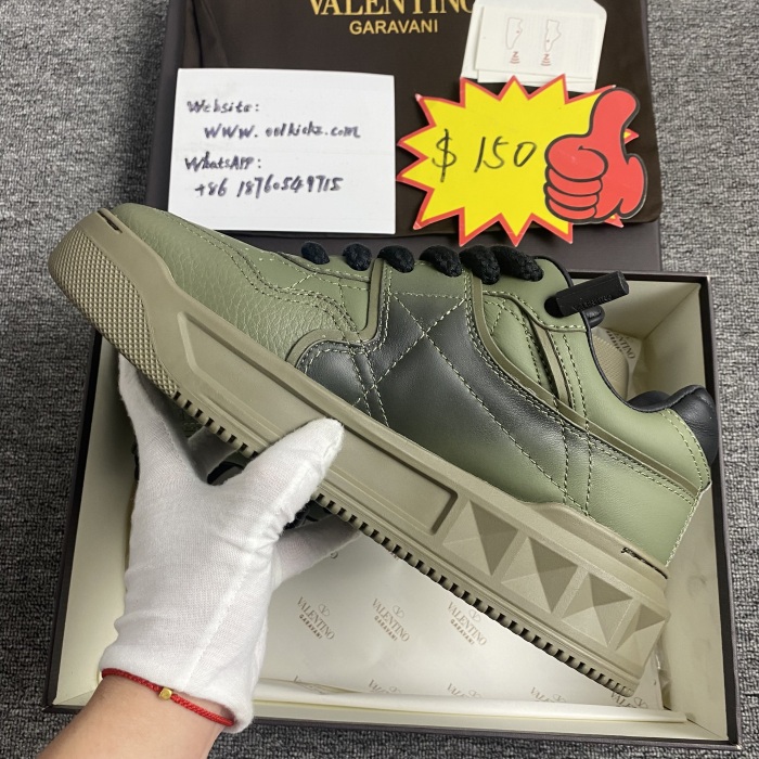 Men  𝑉*𝐴𝐿𝐸𝑁𝑇𝐼𝑁𝑂 Top Sneakers