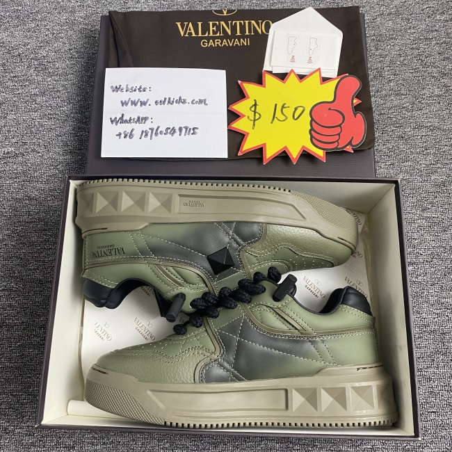 Men  𝑉*𝐴𝐿𝐸𝑁𝑇𝐼𝑁𝑂 Top Sneakers