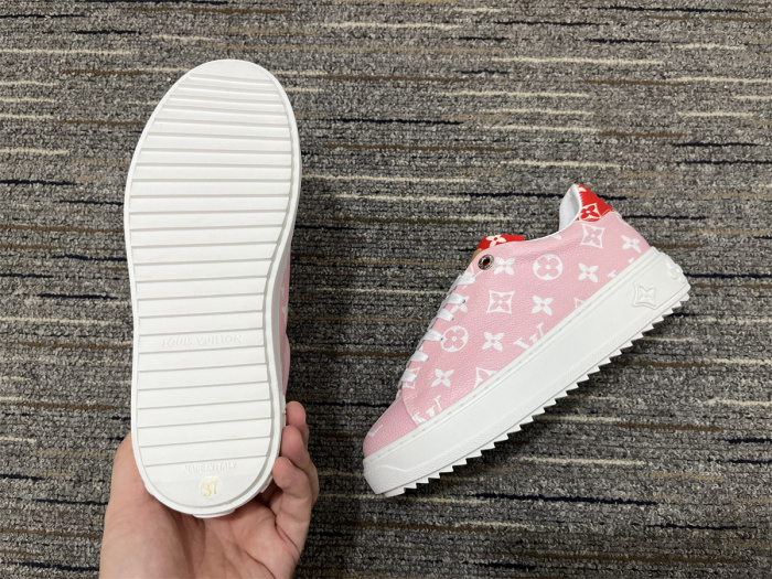 Women L*ouis V*uitton Top Sneakers