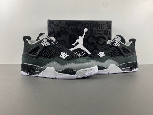 Air Jordan 4 Retro  FQ 8138一002