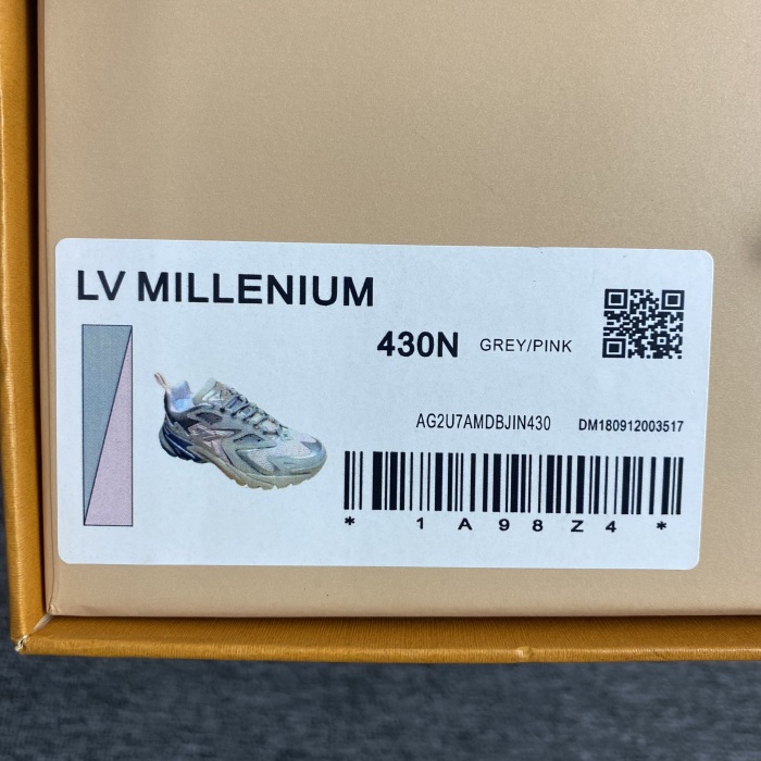 Men L*ouis V*uitton Top Sneakers