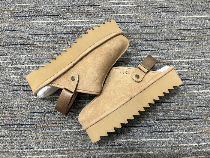 Women  U*GG Top Boots